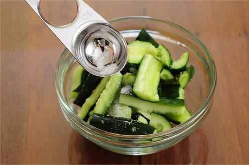 胶瓜怎么做吃最好吃视频,家常做法，轻松享用的美味佳肴